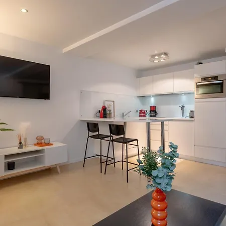 Quiet 1br With Ac Near Opera & Champs-elysees *
