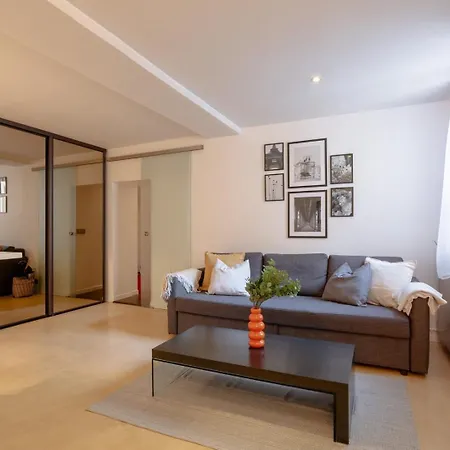 Quiet 1br With Ac Near Opera & Champs-elysees Paris