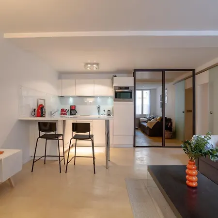 Quiet 1br With Ac Near Opera & Champs-elysees *
